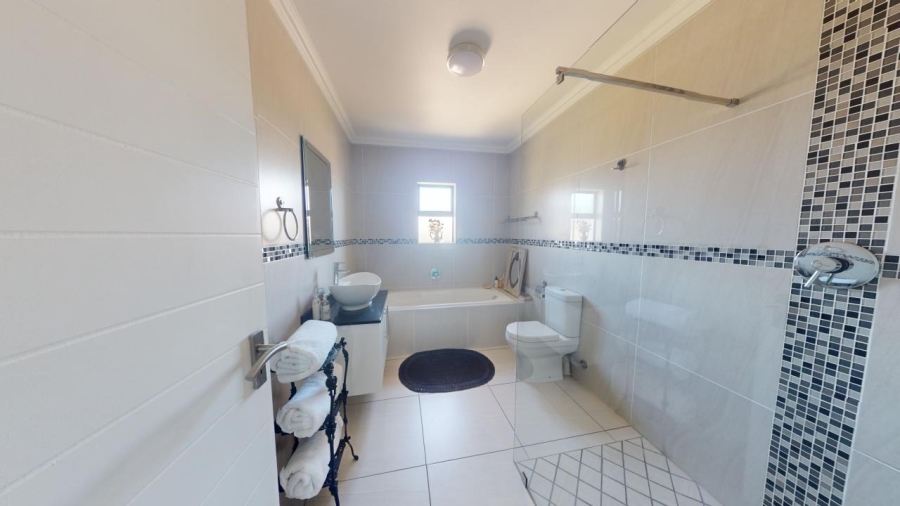 3 Bedroom Property for Sale in Langebaan Country Estate Western Cape